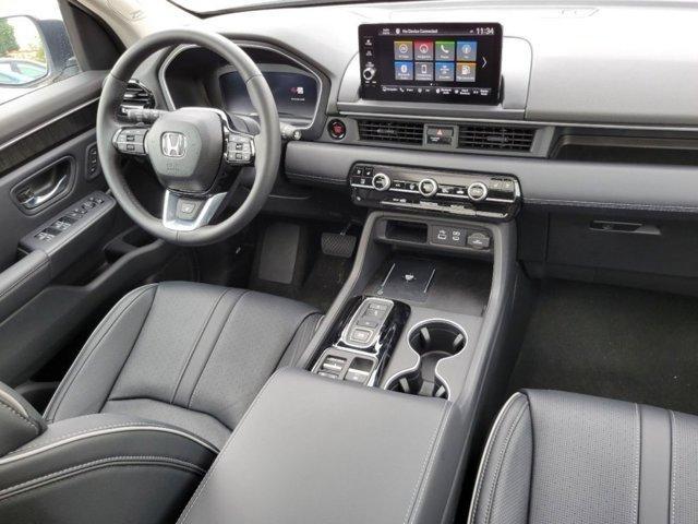 new 2025 Honda Pilot car, priced at $52,551