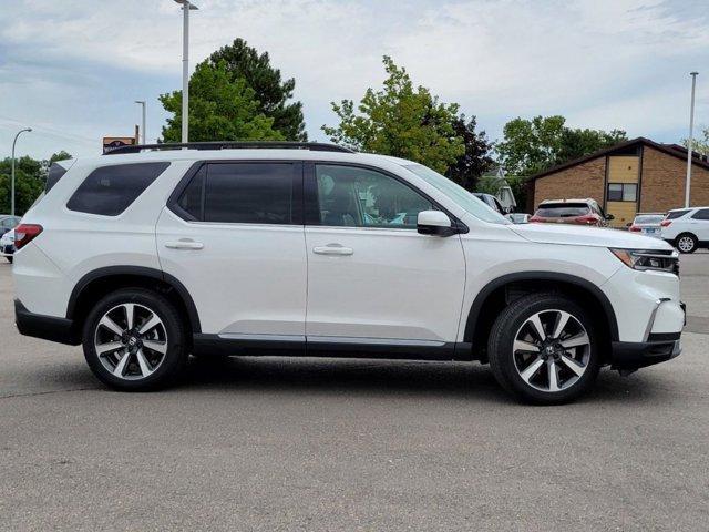new 2025 Honda Pilot car, priced at $54,351