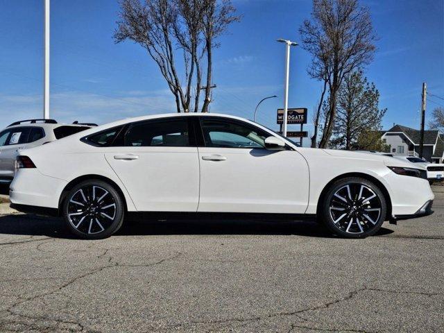 new 2025 Honda Accord Hybrid car, priced at $40,511