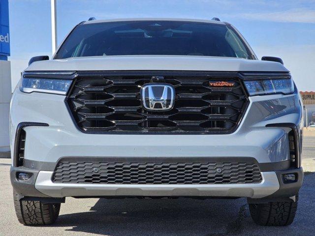 new 2025 Honda Pilot car, priced at $51,830