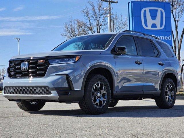 new 2025 Honda Pilot car, priced at $51,830