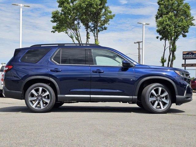 new 2025 Honda Pilot car, priced at $52,894