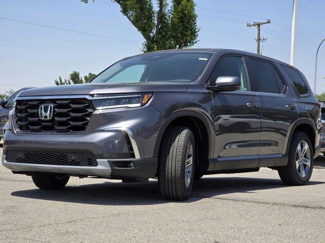 new 2025 Honda Pilot car, priced at $45,397
