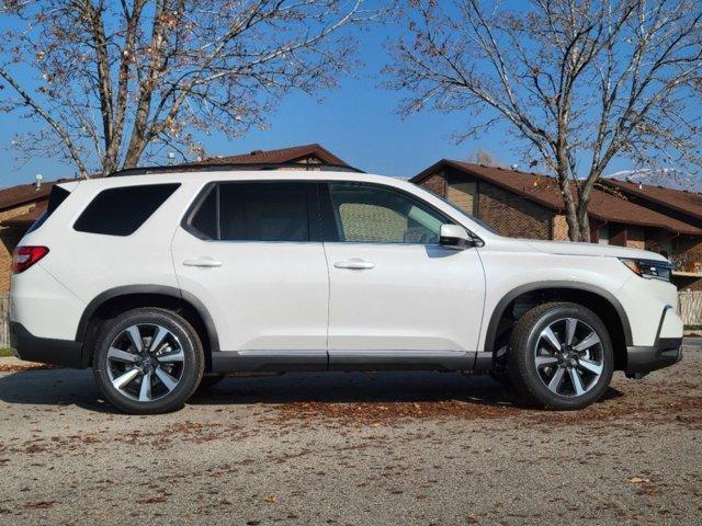 new 2025 Honda Pilot car, priced at $50,516
