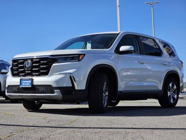 new 2025 Honda Pilot car, priced at $46,324