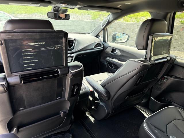new 2024 Chrysler Pacifica car, priced at $46,700