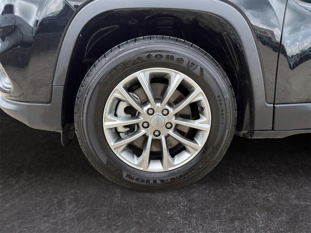 used 2022 Jeep Cherokee car, priced at $22,488