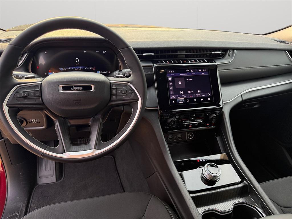 new 2025 Jeep Grand Cherokee car, priced at $38,045