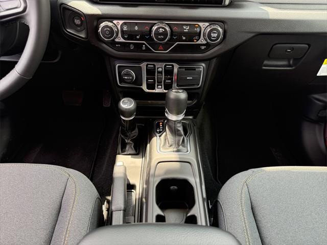 new 2025 Jeep Wrangler car, priced at $46,890