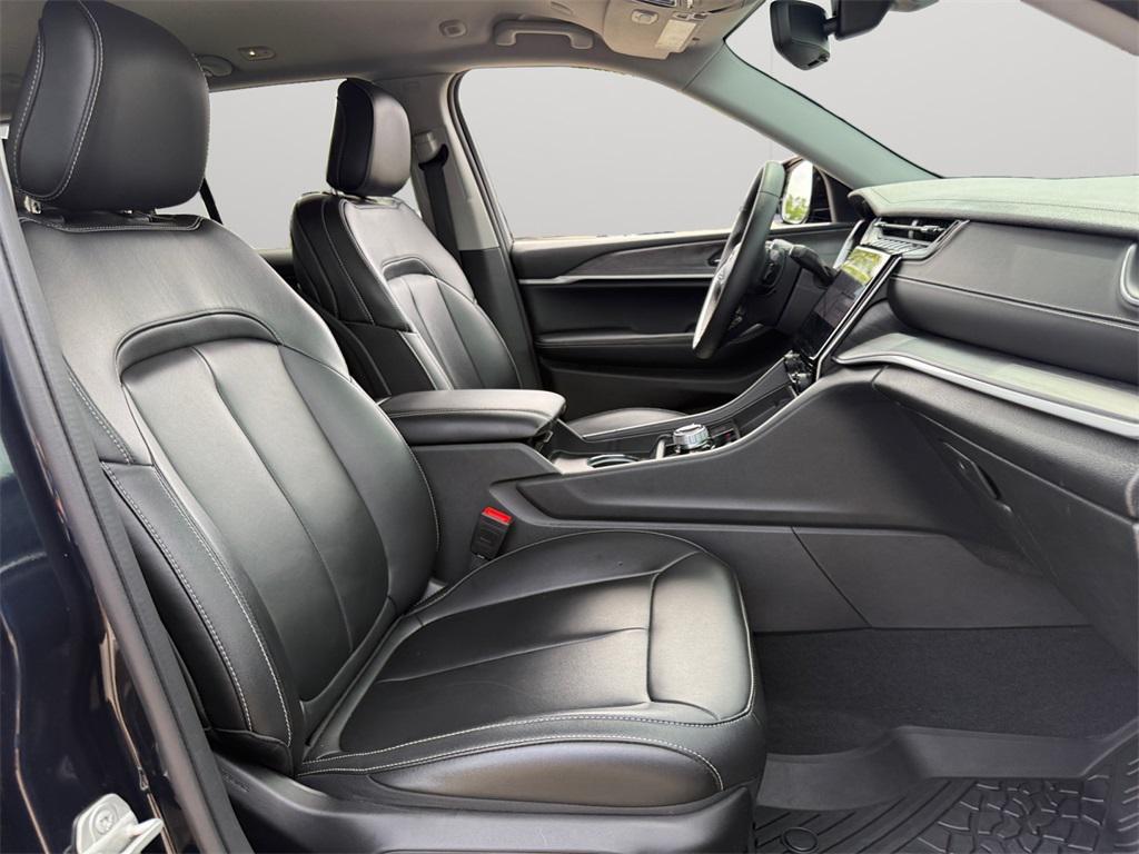 used 2023 Jeep Grand Cherokee car, priced at $32,488