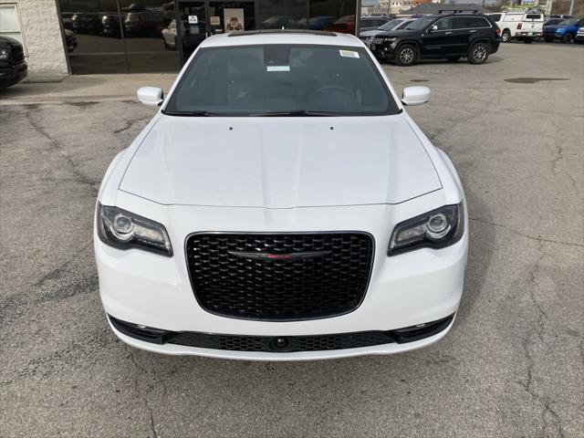 new 2023 Chrysler 300 car, priced at $39,000