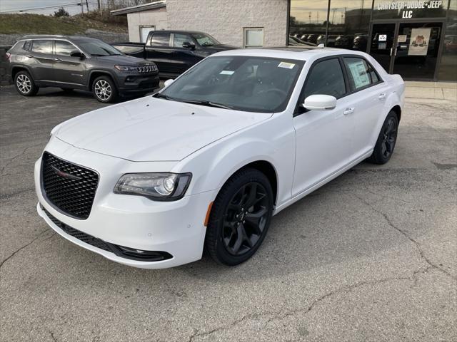 new 2023 Chrysler 300 car, priced at $39,000