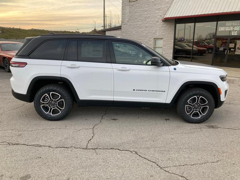 new 2024 Jeep Grand Cherokee 4xe car, priced at $57,555