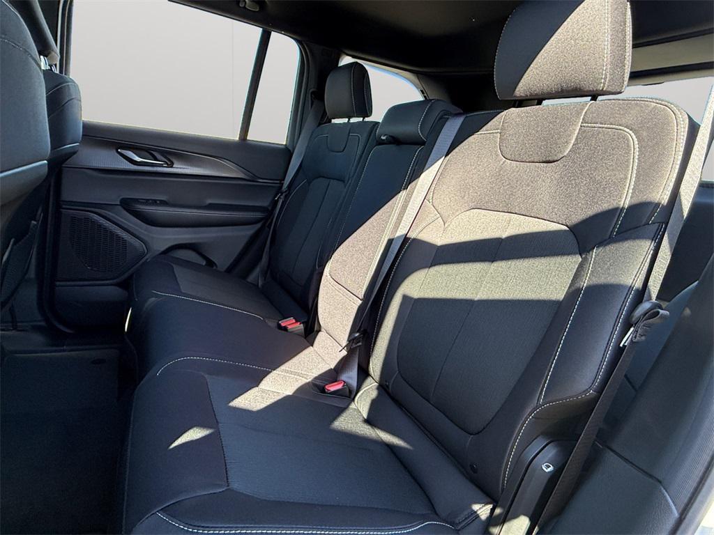 new 2025 Jeep Grand Cherokee car, priced at $35,732
