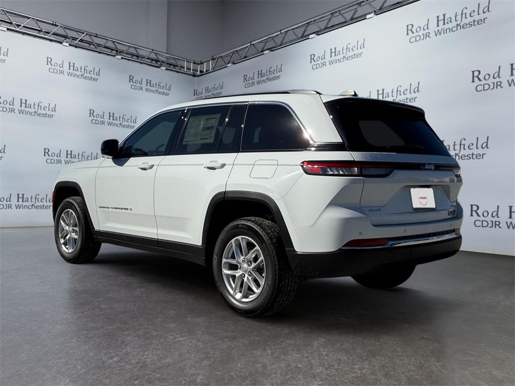 new 2025 Jeep Grand Cherokee car, priced at $35,732