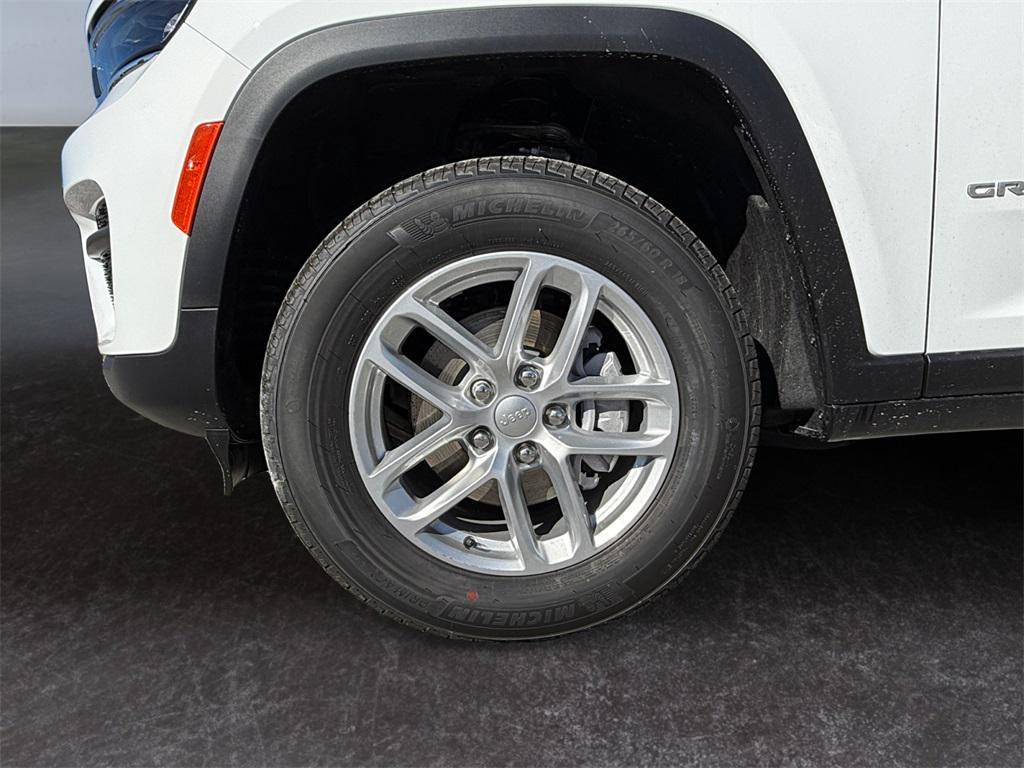 new 2025 Jeep Grand Cherokee car, priced at $35,732
