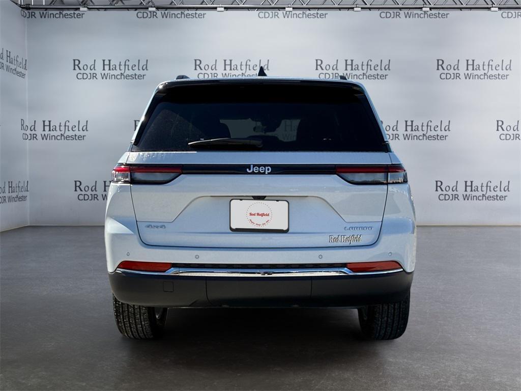 new 2025 Jeep Grand Cherokee car, priced at $35,732