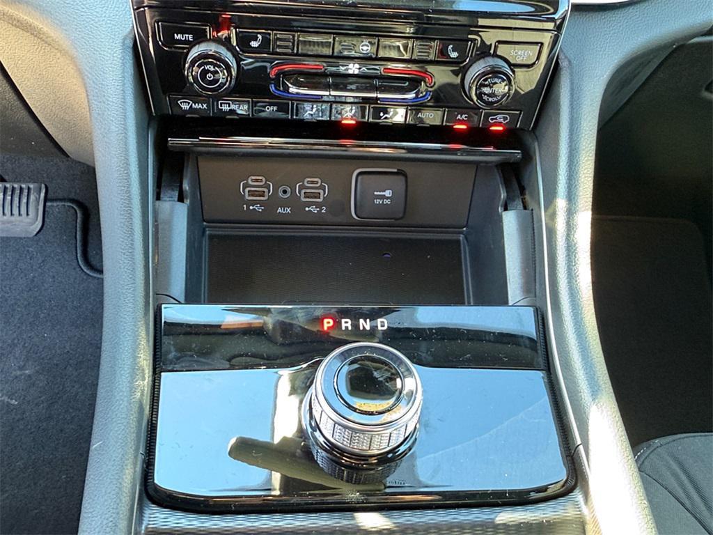 new 2025 Jeep Grand Cherokee car, priced at $35,732