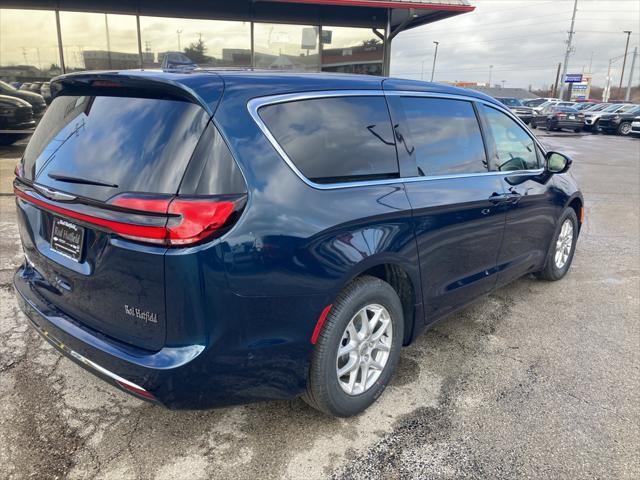 new 2025 Chrysler Pacifica car, priced at $41,971