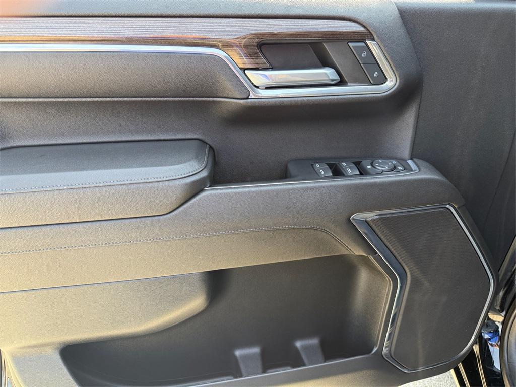 used 2023 Chevrolet Silverado 1500 car, priced at $41,988