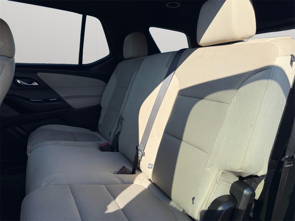 used 2022 Chevrolet Traverse car, priced at $25,488
