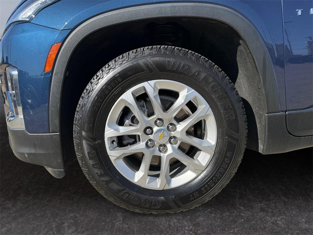 used 2022 Chevrolet Traverse car, priced at $25,488