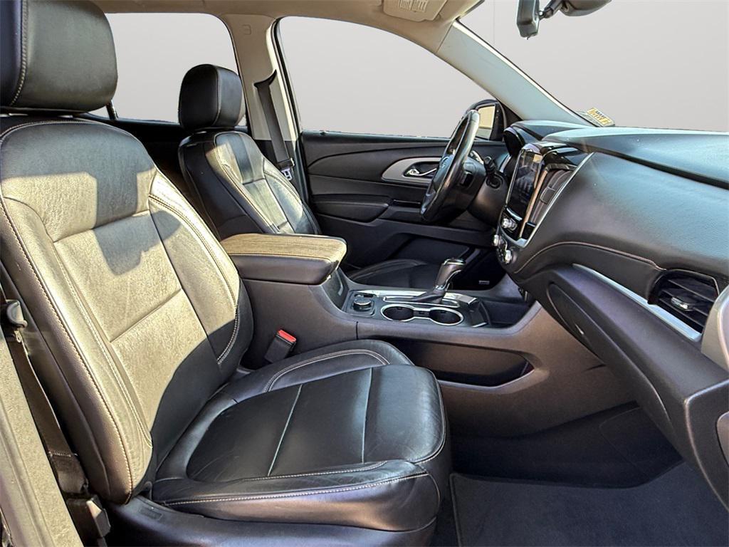used 2020 Chevrolet Traverse car, priced at $27,988