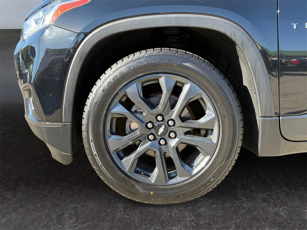 used 2020 Chevrolet Traverse car, priced at $27,988