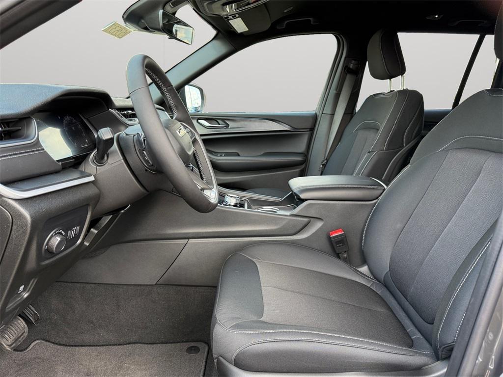 new 2025 Jeep Grand Cherokee car, priced at $38,710