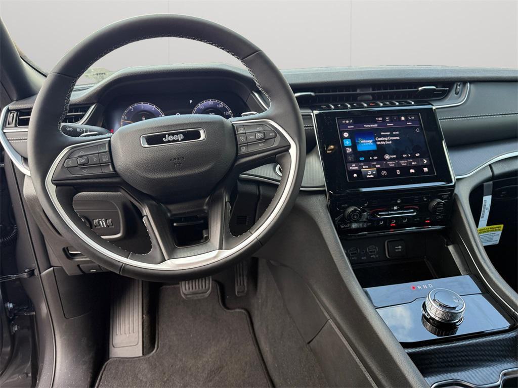 new 2025 Jeep Grand Cherokee car, priced at $38,710