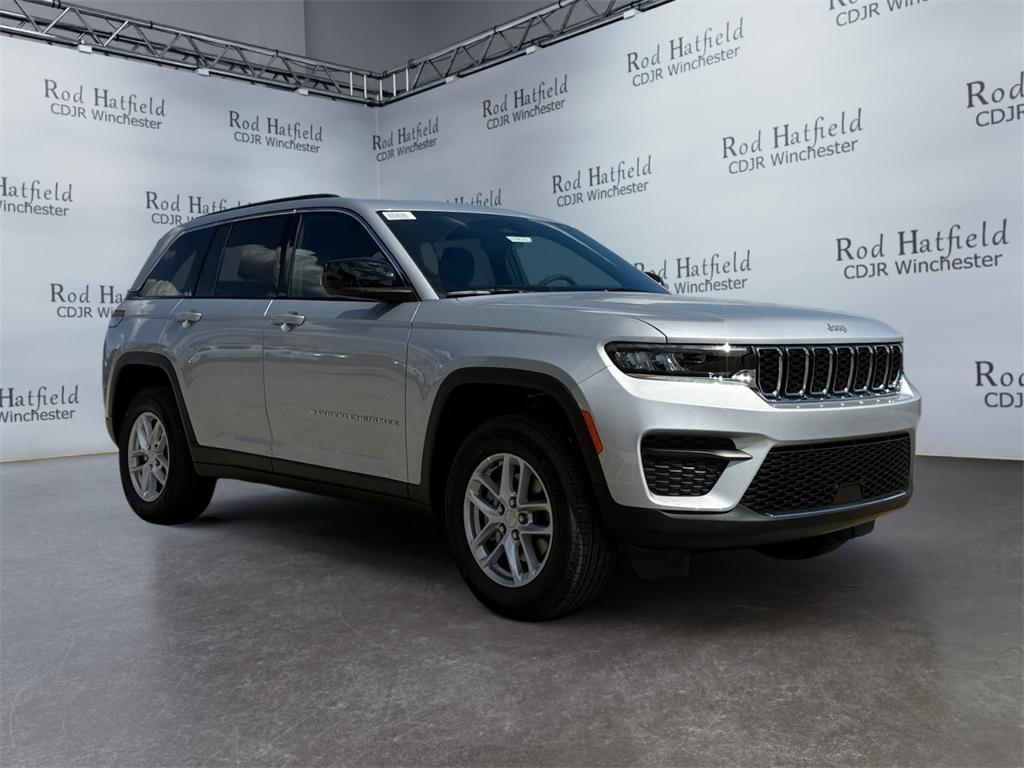 new 2025 Jeep Grand Cherokee car, priced at $38,390