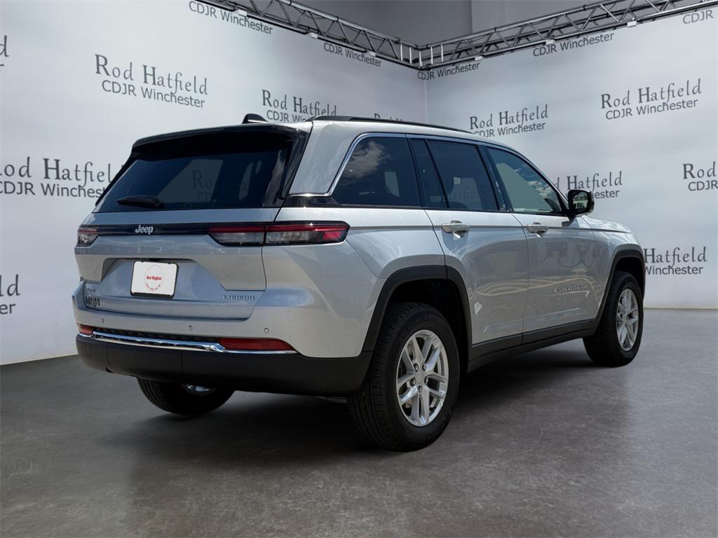 new 2025 Jeep Grand Cherokee car, priced at $38,390