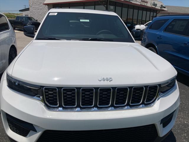 new 2025 Jeep Grand Cherokee car, priced at $38,053