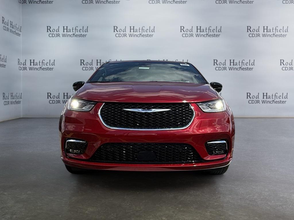 new 2026 Chrysler Pacifica car, priced at $42,840