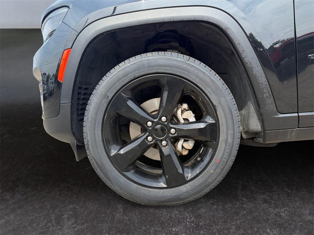 used 2023 Jeep Grand Cherokee car, priced at $26,688