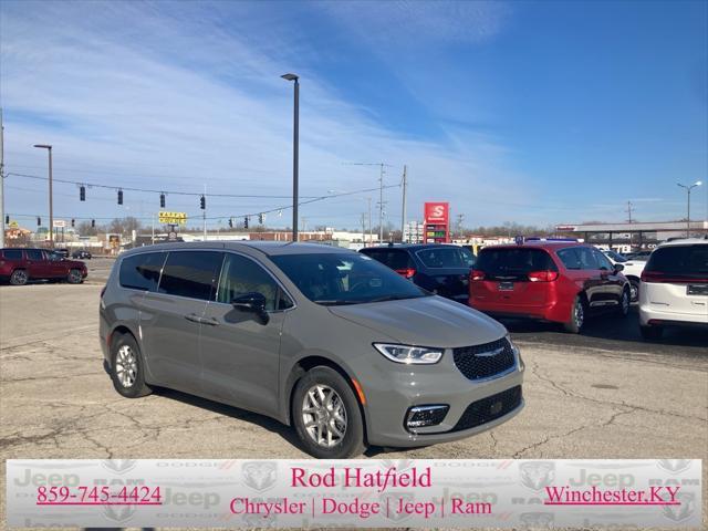 new 2025 Chrysler Pacifica car, priced at $39,995