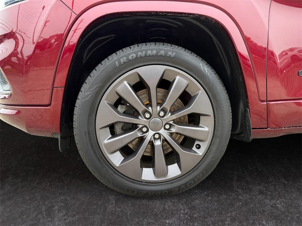 used 2020 Jeep Cherokee car, priced at $18,788
