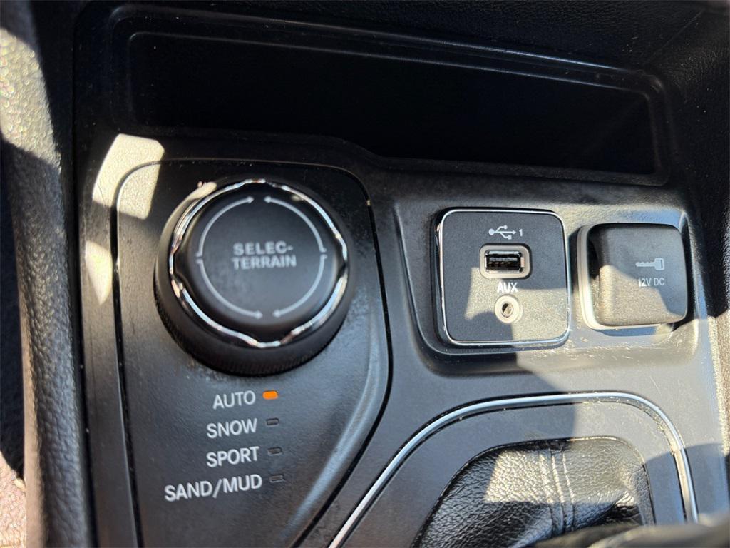 used 2021 Jeep Cherokee car, priced at $17,980