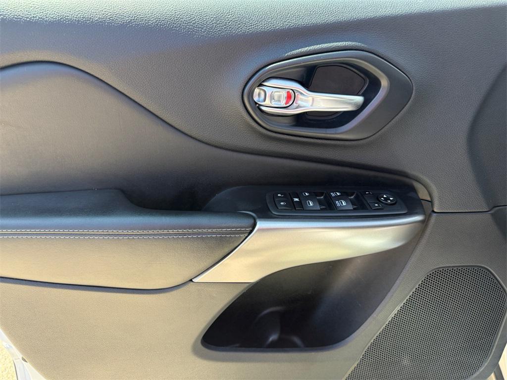 used 2021 Jeep Cherokee car, priced at $17,980
