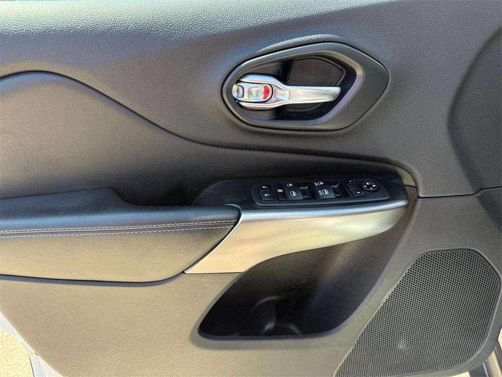 used 2021 Jeep Cherokee car, priced at $17,980
