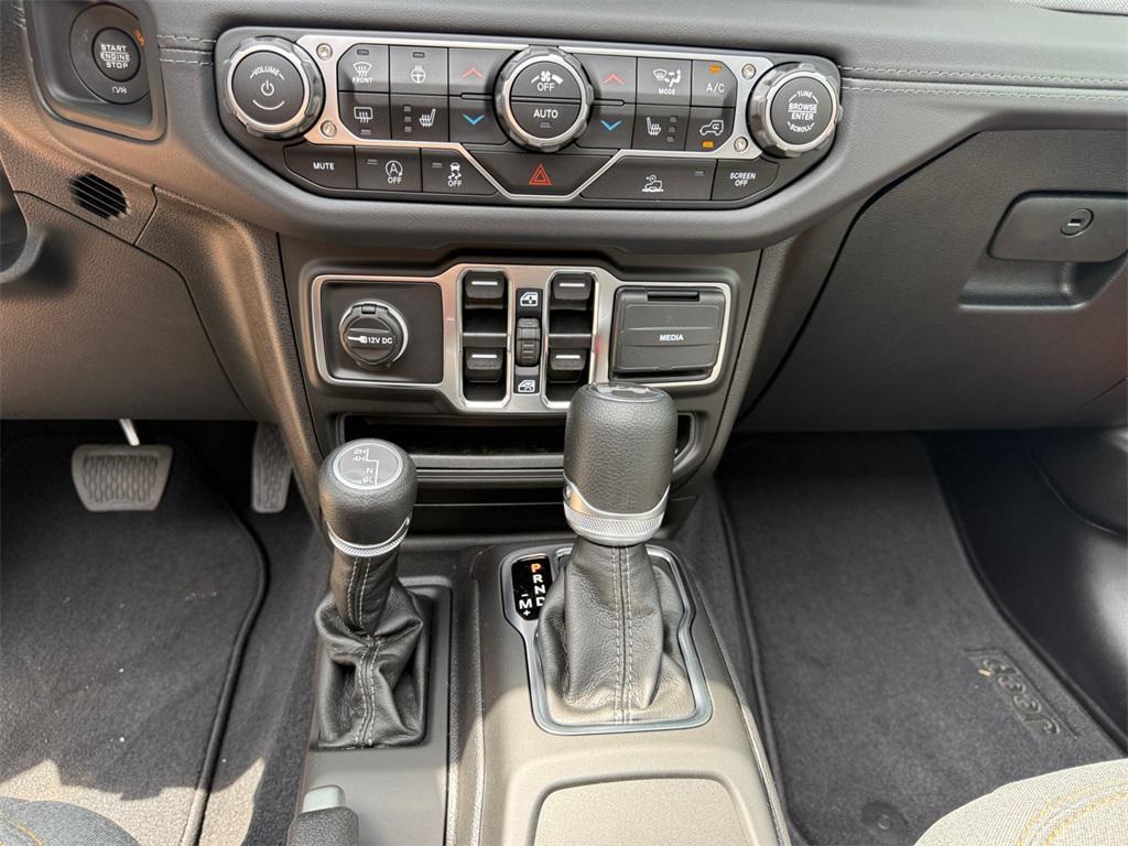 new 2025 Jeep Wrangler car, priced at $50,095