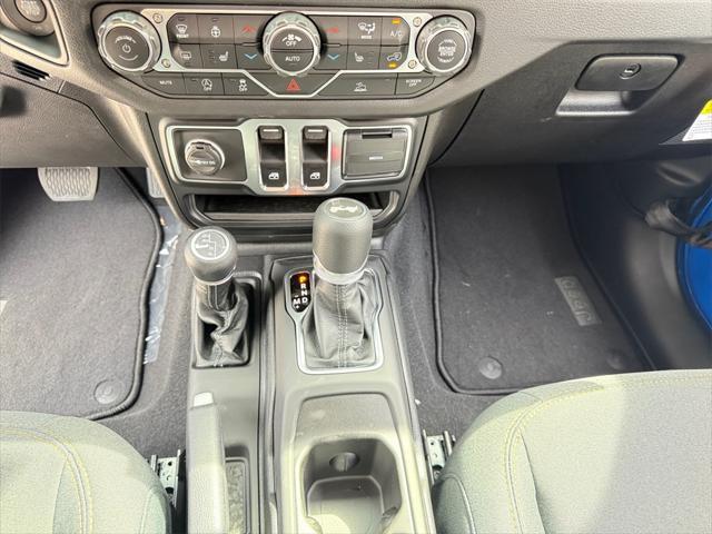 new 2025 Jeep Wrangler car, priced at $41,088
