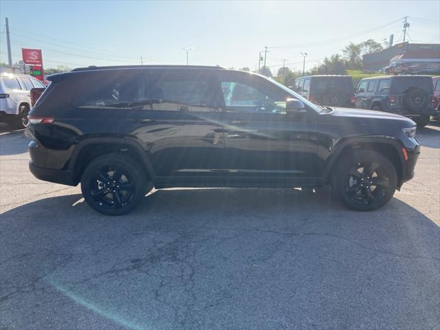 new 2024 Jeep Grand Cherokee L car, priced at $42,302