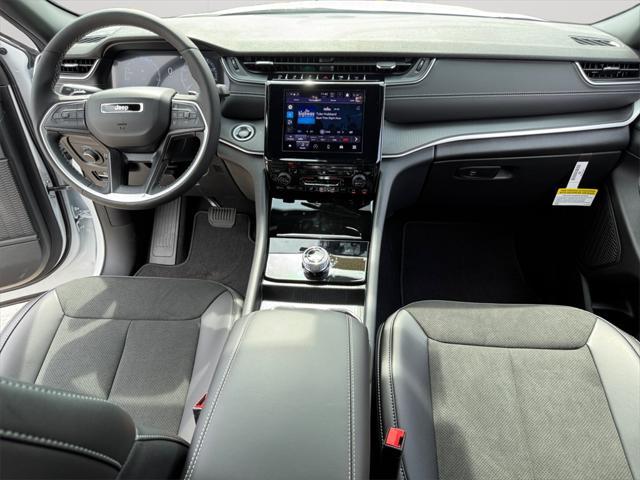 new 2025 Jeep Grand Cherokee L car, priced at $44,104