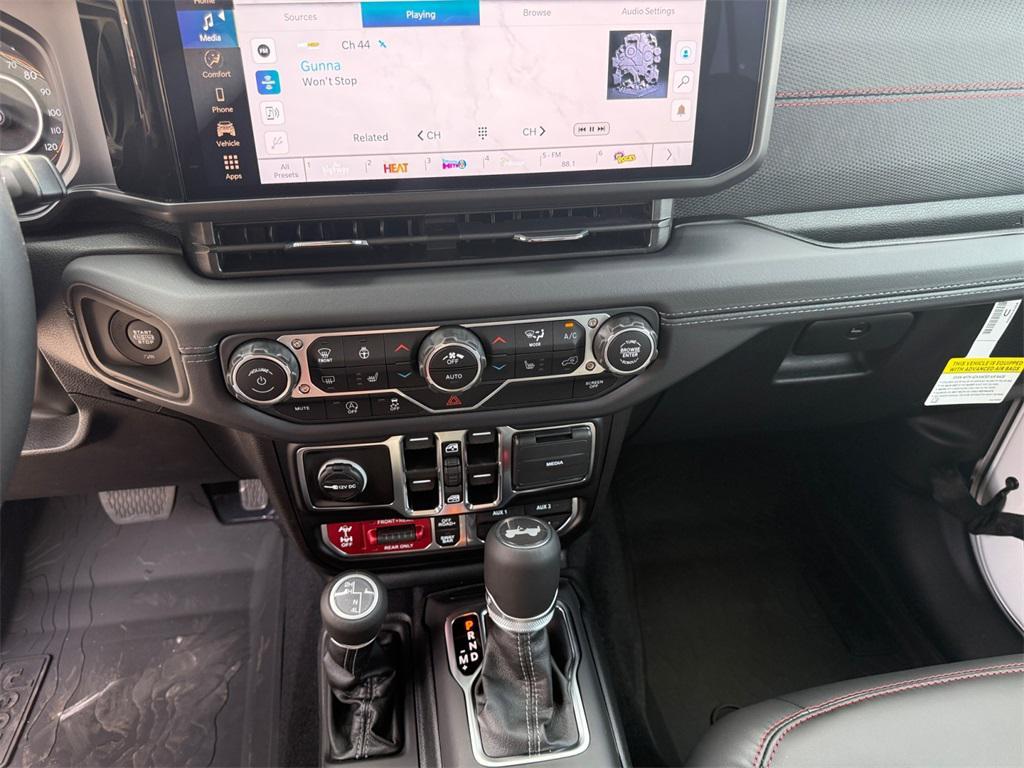 new 2025 Jeep Wrangler car, priced at $58,213