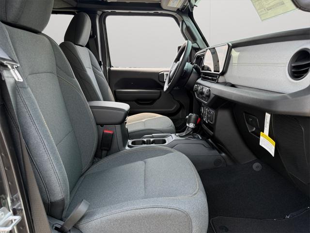 new 2025 Jeep Gladiator car, priced at $41,612