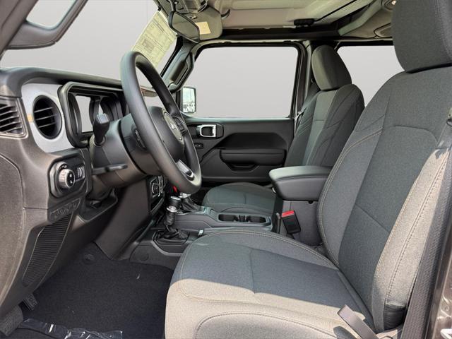 new 2025 Jeep Gladiator car, priced at $41,612