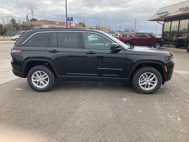 new 2025 Jeep Grand Cherokee car, priced at $38,254