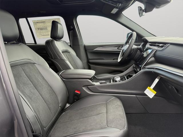 new 2025 Jeep Grand Cherokee car, priced at $44,040