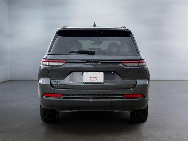 new 2025 Jeep Grand Cherokee car, priced at $44,040